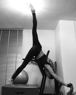 Ebru Salli feet photo thumbnail