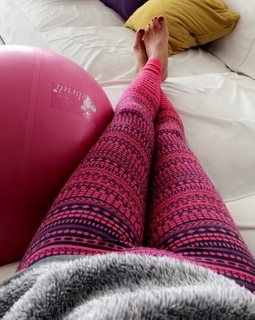 Ebru Salli feet photo thumbnail