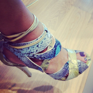 Ebru Salli feet photo thumbnail