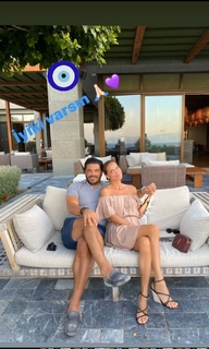 Ebru Salli feet photo thumbnail