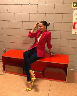 Ebru Salli feet photo thumbnail