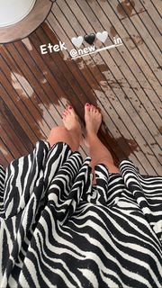 Ebru Salli feet photo thumbnail