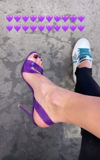 Ebru Salli feet photo thumbnail