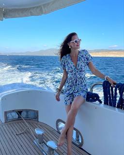 Ebru Salli feet photo thumbnail