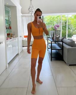 Ebru Salli feet photo thumbnail