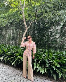 Ebru Salli feet photo thumbnail