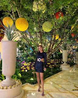 Ebru Salli feet photo thumbnail