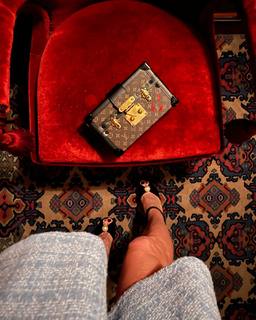 Ebru Salli feet photo thumbnail