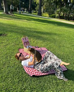 Ebru Salli feet photo thumbnail