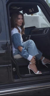 Ebru Yasar feet photo 4