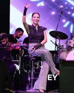 Ebru Yasar feet photo 17
