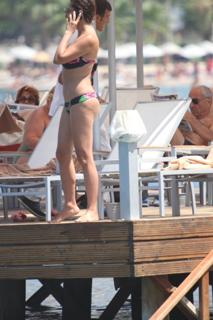 Ebru Yasar feet photo 14