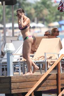 Ebru Yasar feet photo 8