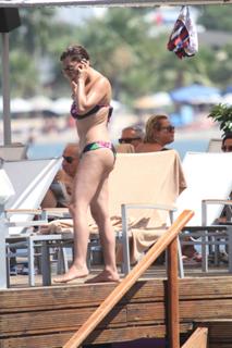 Ebru Yasar feet photo 7