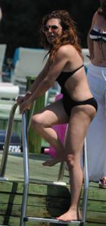 Ebru Yasar feet photo 13