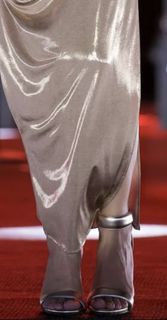 Ebru Yasar feet photo 7