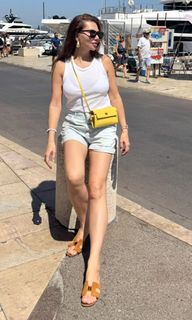 Ebru Yasar feet photo 3