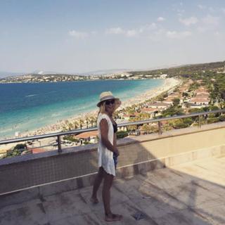 Ece Erken feet photo thumbnail