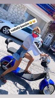 Ece Erken feet photo thumbnail