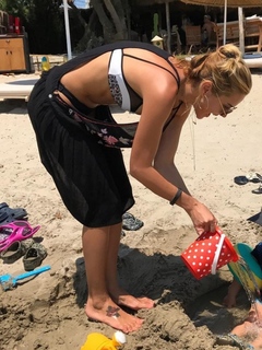 Ece Erken feet photo thumbnail