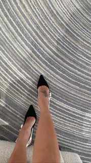 Ece Erken feet photo thumbnail