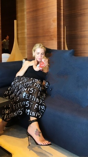 Ece Erken feet photo thumbnail