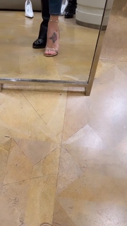 Ece Erken feet photo thumbnail