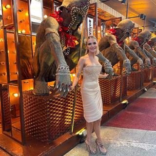 Ece Erken feet photo thumbnail