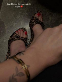 Ece Mumay feet photo 7