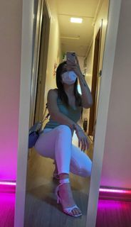Ece Mumay feet photo 2