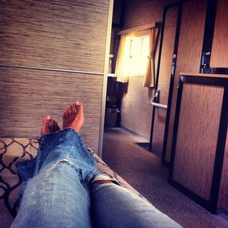 Ece Uslu feet photo 3