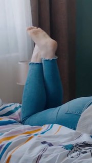 Ece Yasar feet photo 3