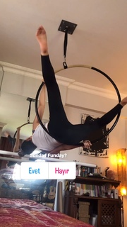 Ece Yasar feet photo 4