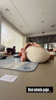 Ece Yasar feet photo 5