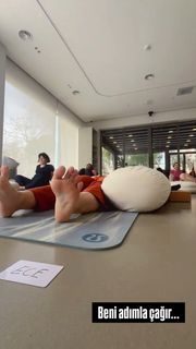 Ece Yasar feet photo 4
