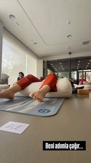 Ece Yasar feet photo 3