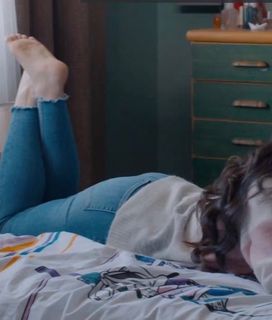 Ece Yasar feet photo 1