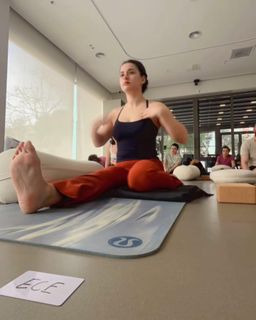 Ece Yasar feet photo 4