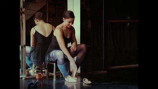 Ece Yasar feet photo 3