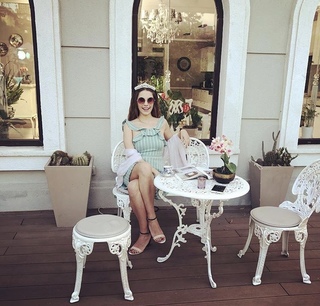 Eda Ece feet photo thumbnail