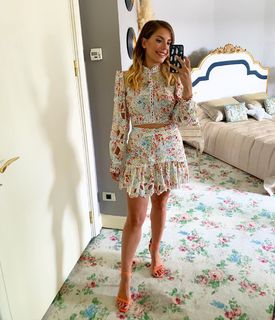 Eda Ece feet photo thumbnail