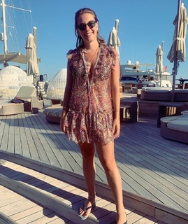 Eda Ece feet photo thumbnail