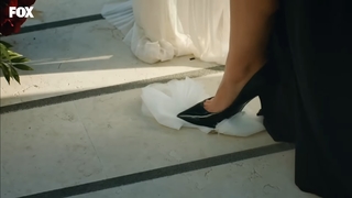 Eda Ece feet photo thumbnail