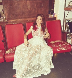 Eda Ece feet photo thumbnail