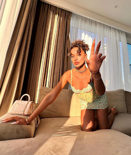 Eden Fines feet photo 7