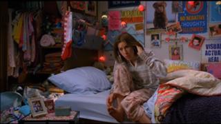Eden Sher feet photo thumbnail
