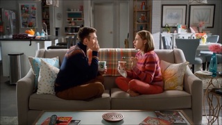 Eden Sher feet photo thumbnail