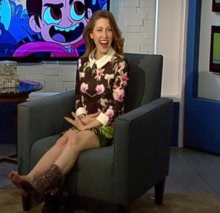 Eden Sher feet photo thumbnail