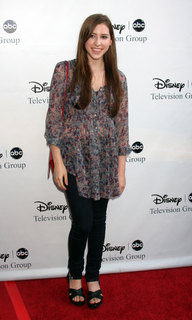 Eden Sher feet photo thumbnail