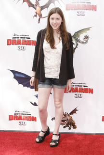 Eden Sher feet photo thumbnail